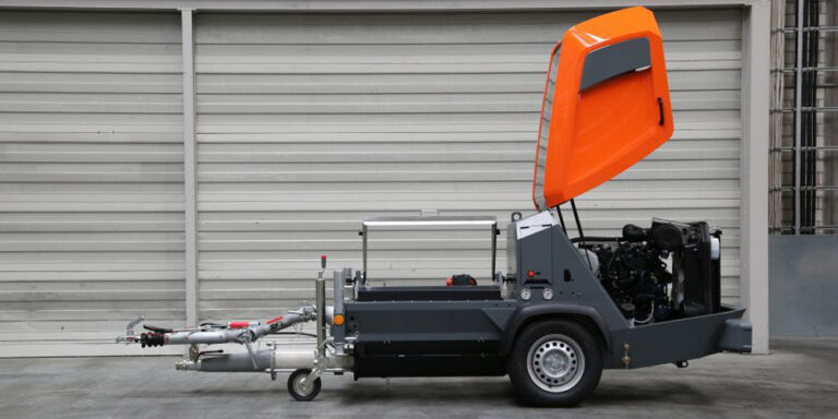 FHS 250 worm pump with robust plastic cover